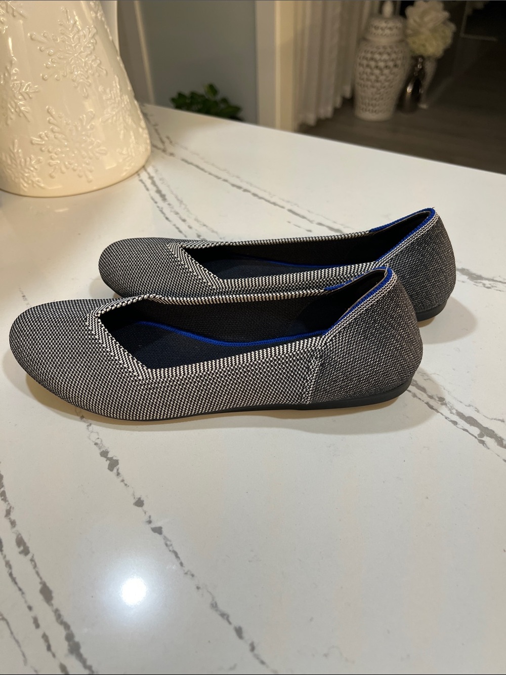 Rothy's Black & White Knit Ballet Flats with Blue Trim size 8.5 - Picture 4 of 13